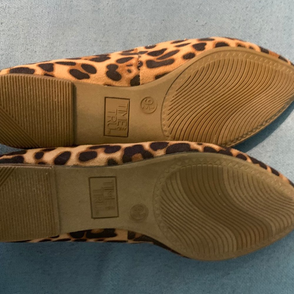 NEW Leopard Print Flat Shoes - Picture 3 of 7